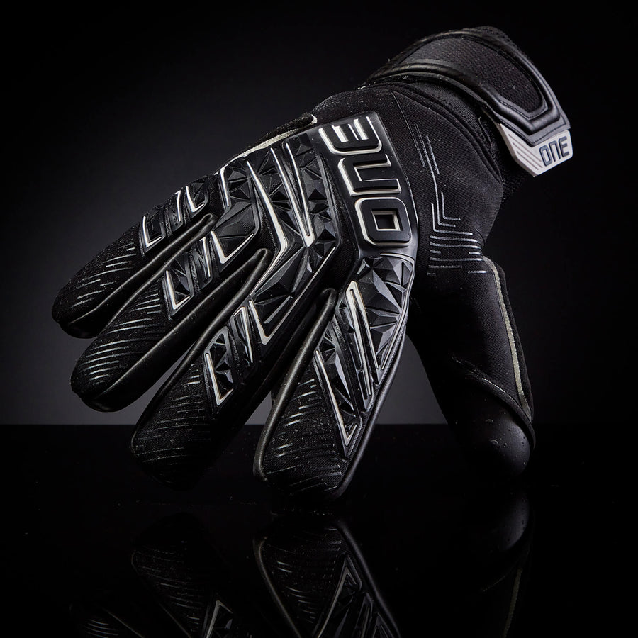 Junior APEX Pro Colossus Goalkeeper Gloves Fingersave Goalie Gloves